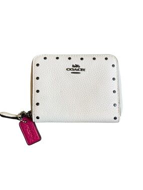COACH White Pebbled Leather Zip Wallet with Fuchsia Tag